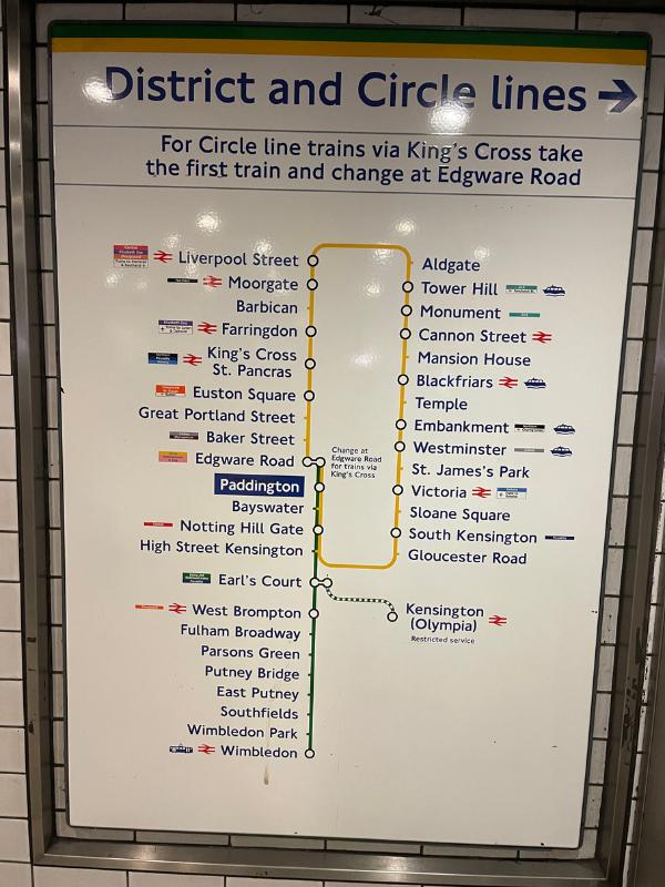 London tube map showing District and Circle lines.