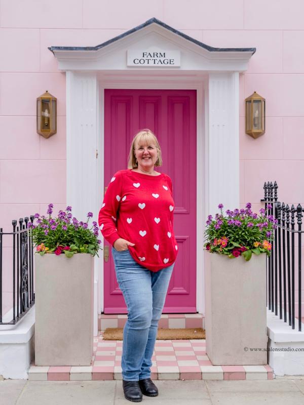 One of the popular things to do in Notting Hill is to take photos in front of all the beautiful doors.